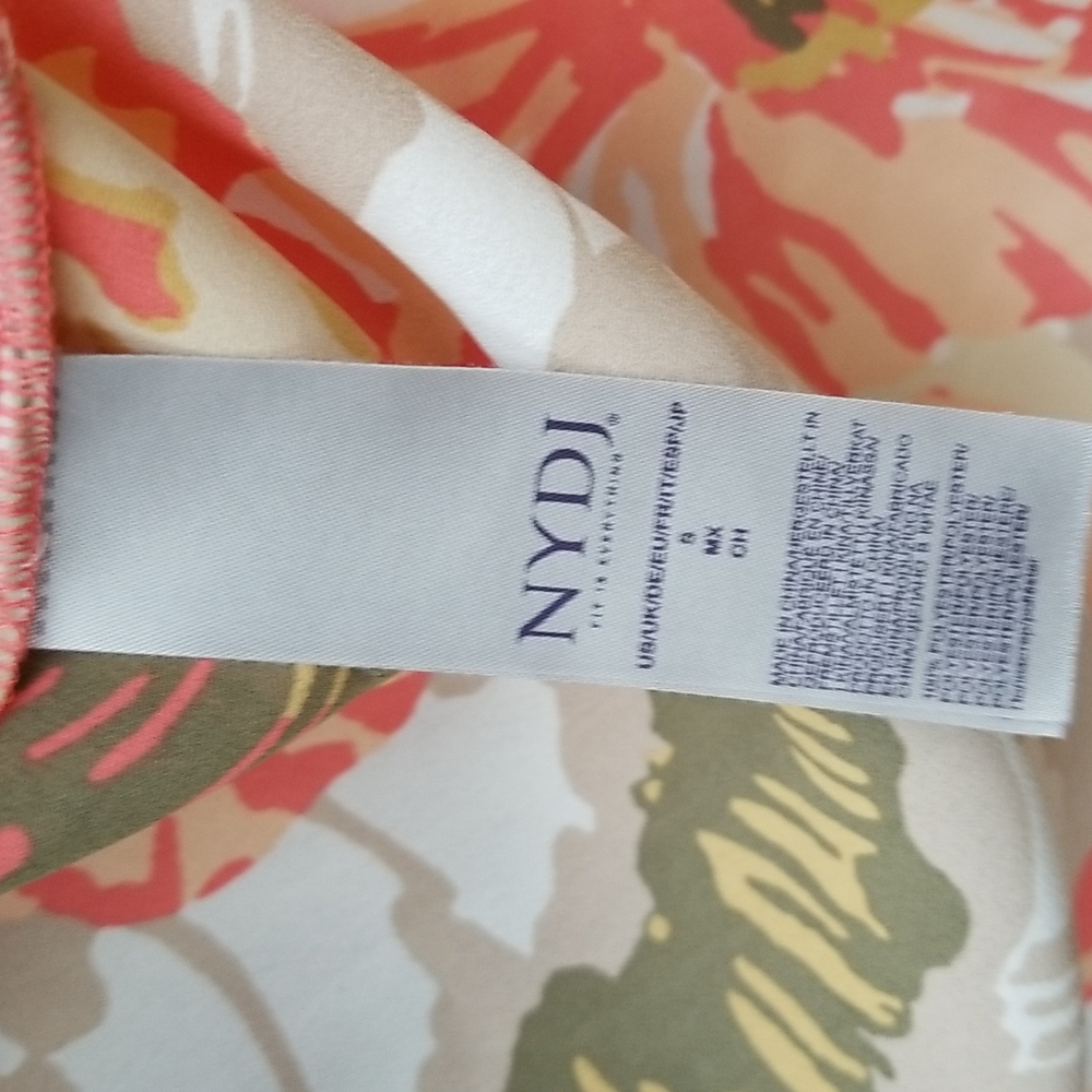 NYDJ Peach + Tan Floral Poppy Bloom blouse sz S - Picture 4 of 6